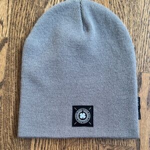 NWOT Black Clover Storm Slouchy Golf Beanie Hat